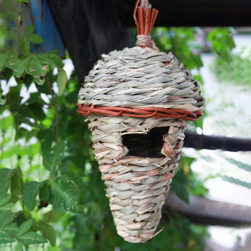 Handwoven Straw Bird?s Nest