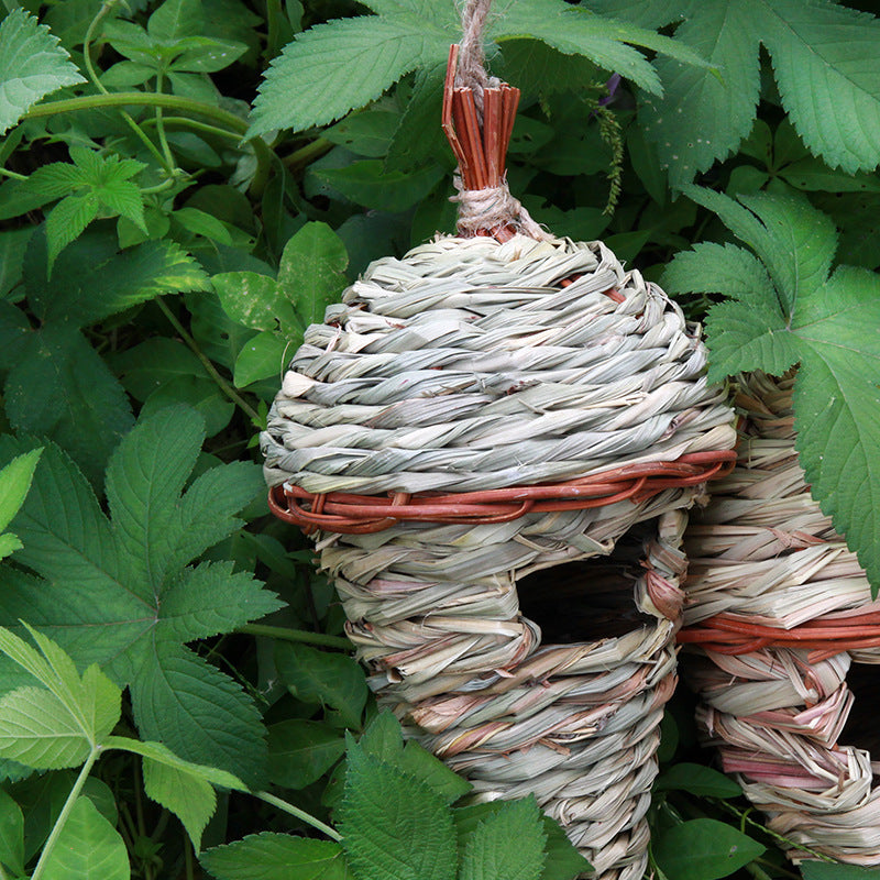 Handwoven Straw Bird?s Nest